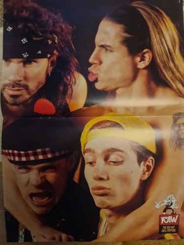 Large red hot chili peppers - large,